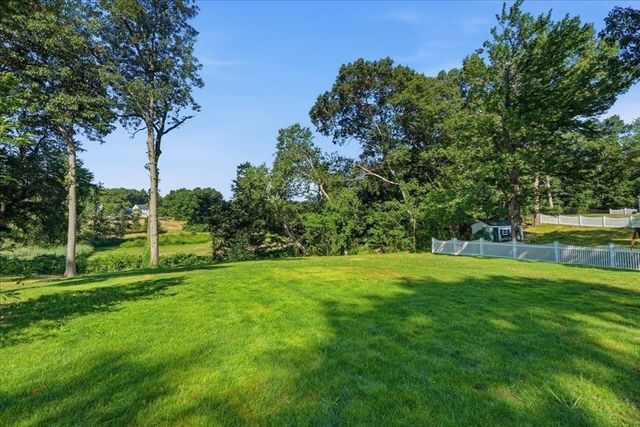 36 Smith Rd, Hingham, MA 02043