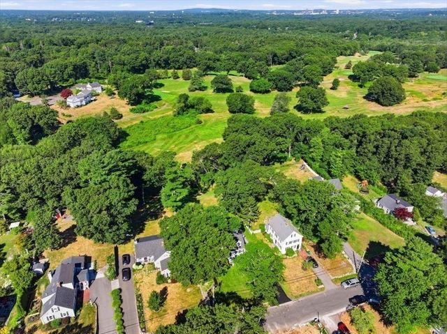 36 Smith Rd, Hingham, MA 02043