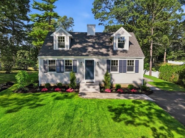 36 Smith Rd, Hingham, MA 02043