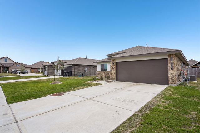 14807 Cold Water Drive, Baytown, TX 77523