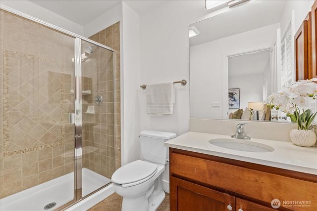 423 Sky Country Way NW, Issaquah, WA 98027