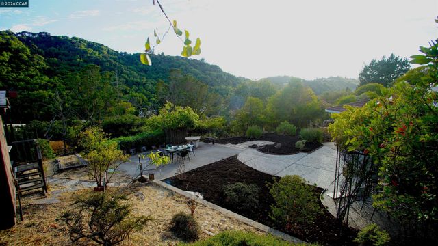 2531 Moraga Dr, Pinole, CA 94564