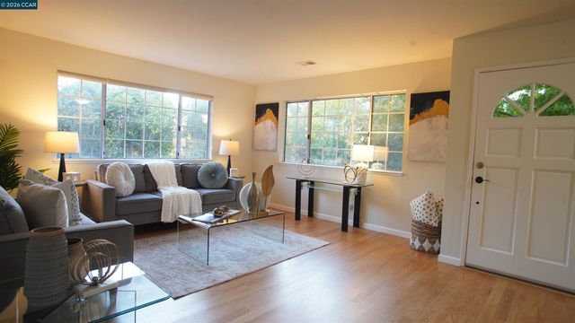 2531 Moraga Dr, Pinole, CA 94564