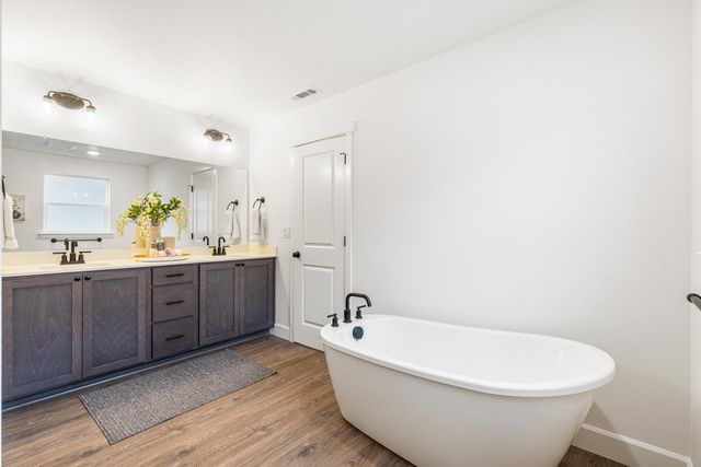 4098 SW Pumice Avenue 77, Redmond, OR 97756