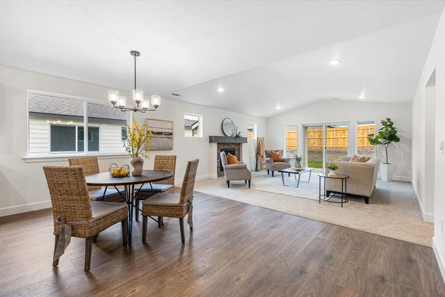 4098 SW Pumice Avenue 77, Redmond, OR 97756