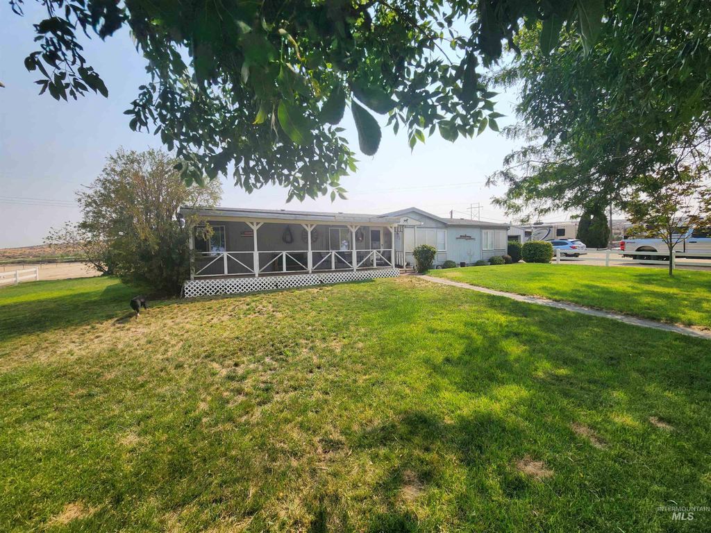 7001 S Robinson Rd, Melba, ID 83641 photo 2