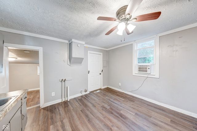 930 Union Street, Columbus, IN 47201