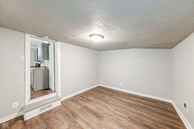 930 Union Street, Columbus, IN 47201