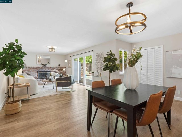 352 Donegal Way, Martinez, CA 94553