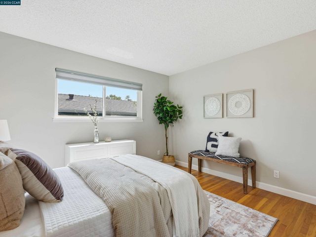 352 Donegal Way, Martinez, CA 94553