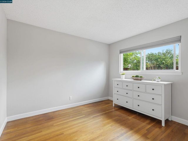 352 Donegal Way, Martinez, CA 94553