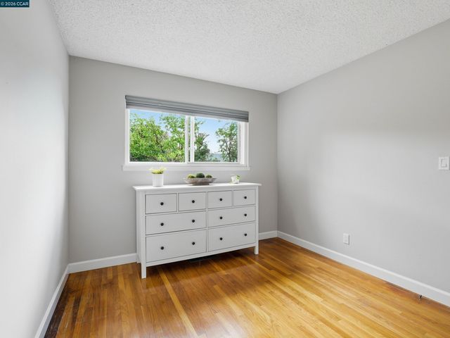 352 Donegal Way, Martinez, CA 94553
