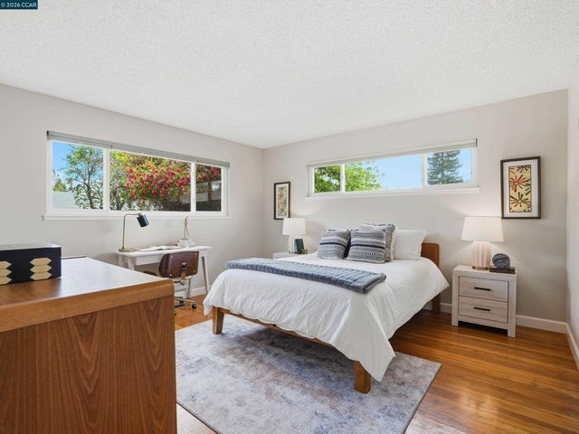 352 Donegal Way, Martinez, CA 94553