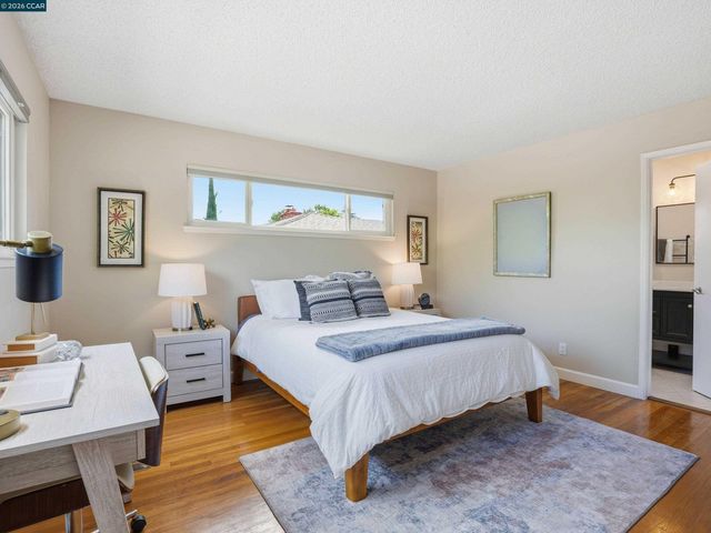352 Donegal Way, Martinez, CA 94553