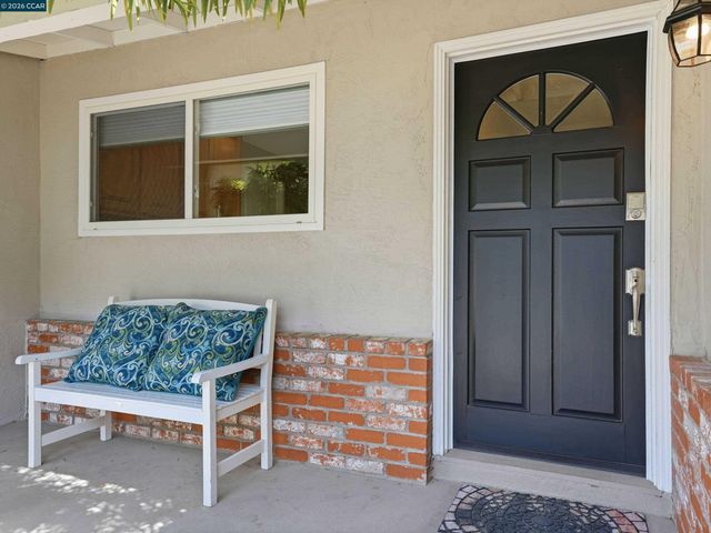 352 Donegal Way, Martinez, CA 94553