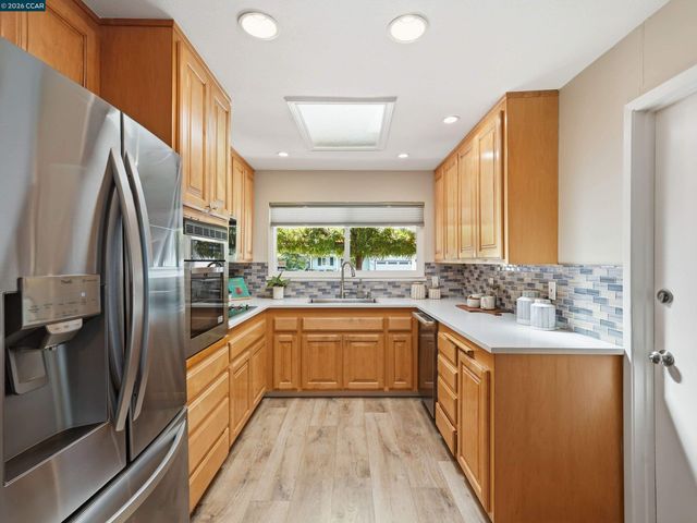 352 Donegal Way, Martinez, CA 94553