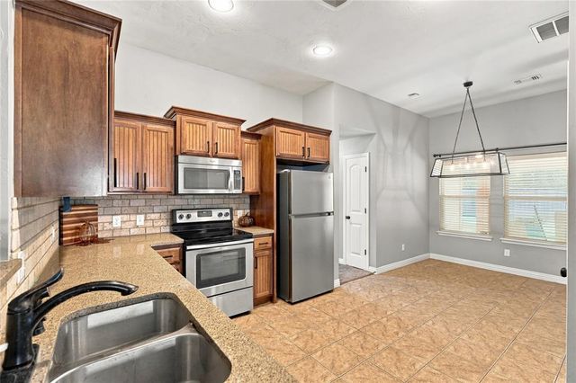 106 N Boardwalk Street, Stillwater, OK 74075