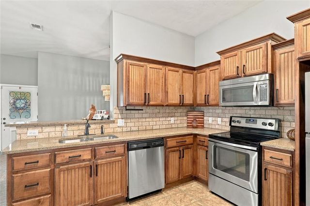 106 N Boardwalk Street, Stillwater, OK 74075