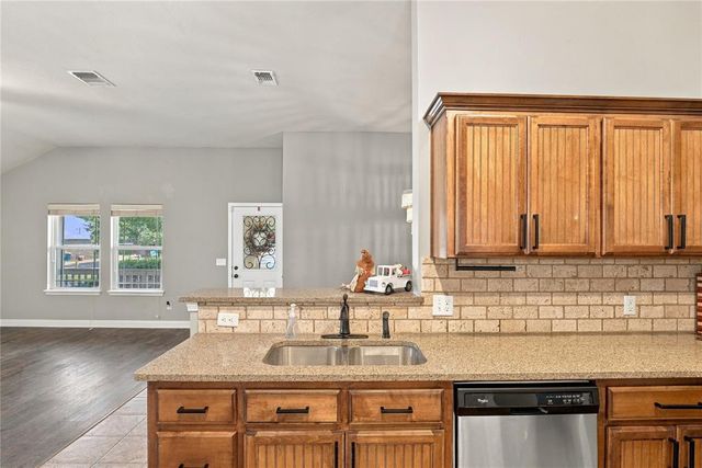 106 N Boardwalk Street, Stillwater, OK 74075