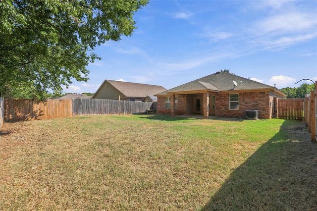 106 N Boardwalk Street, Stillwater, OK 74075