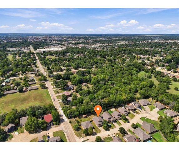 106 N Boardwalk Street, Stillwater, OK 74075