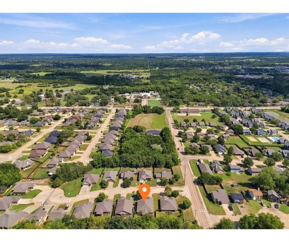106 N Boardwalk Street, Stillwater, OK 74075