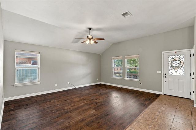 106 N Boardwalk Street, Stillwater, OK 74075