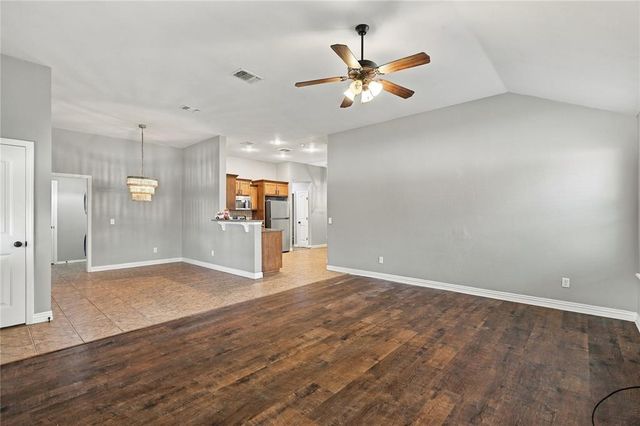 106 N Boardwalk Street, Stillwater, OK 74075