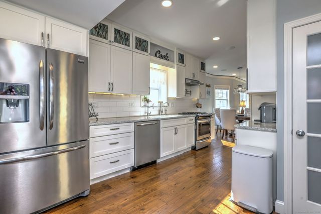 32 Wall Street, Milford, CT 06460