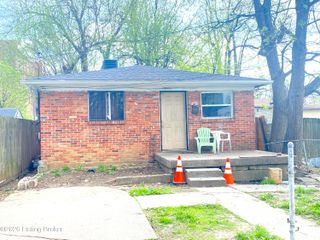 2424 Crop St, Louisville, KY 40212