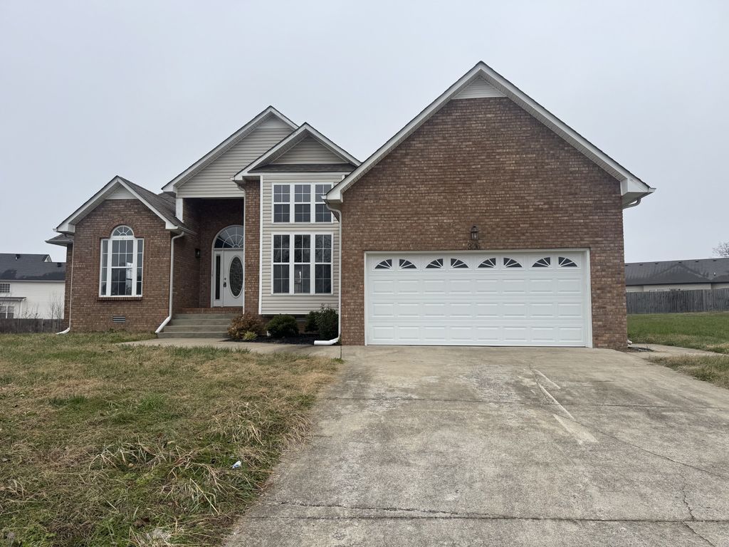 3216 Twelve Oaks Blvd, Clarksville, TN 37042