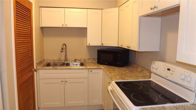 2040 Courtland Avenue, Kettering, OH 45420