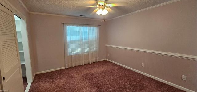 925 N Scarlet Oak CT, Chesapeake, VA 23320