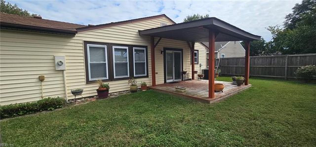925 N Scarlet Oak CT, Chesapeake, VA 23320