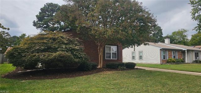 925 N Scarlet Oak CT, Chesapeake, VA 23320