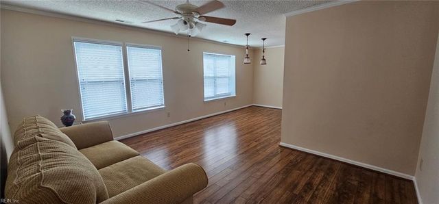 925 N Scarlet Oak CT, Chesapeake, VA 23320