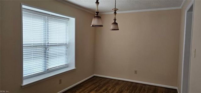 925 N Scarlet Oak CT, Chesapeake, VA 23320