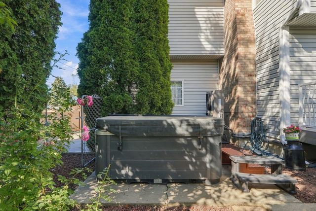 8704 N Kensington Dr, Spokane, WA 99208