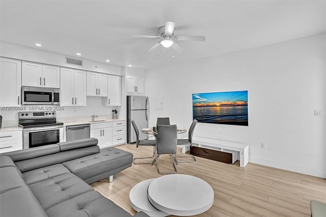 940 Michigan Avenue 10, Miami Beach, FL 33139