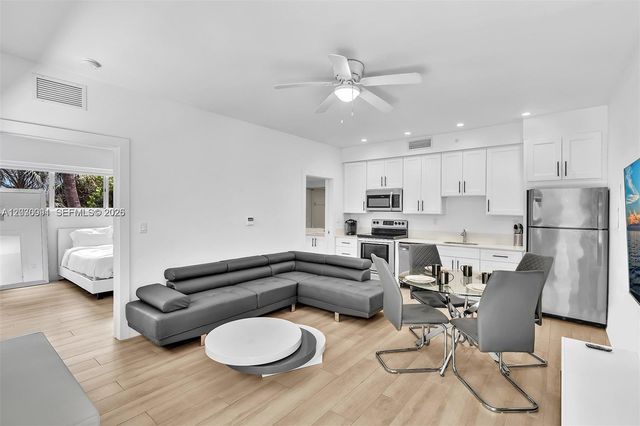 940 Michigan Avenue 10, Miami Beach, FL 33139