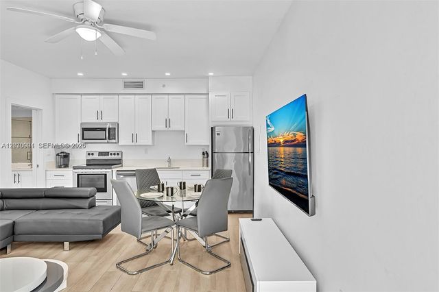 940 Michigan Avenue 10, Miami Beach, FL 33139