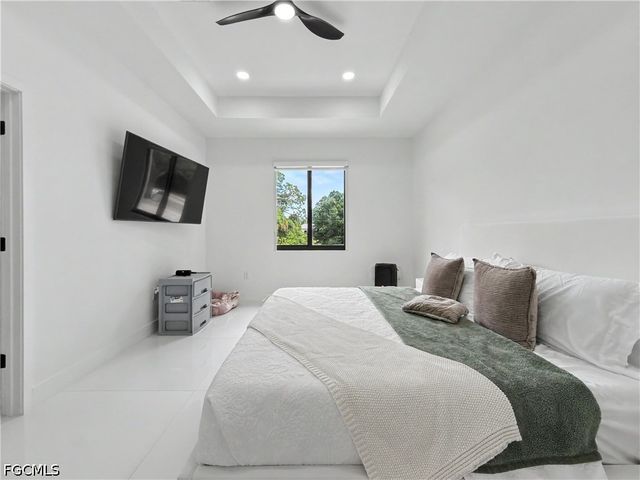 402 Thompson AVE, Lehigh Acres, FL 33972