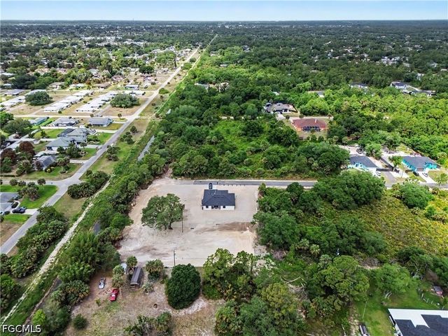 402 Thompson AVE, Lehigh Acres, FL 33972