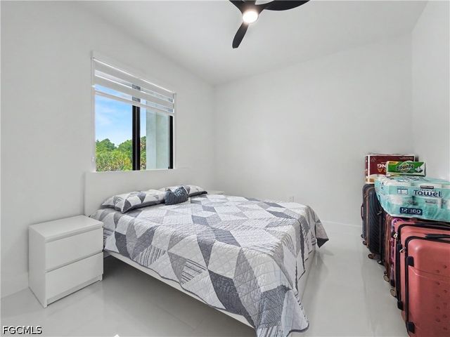 402 Thompson AVE, Lehigh Acres, FL 33972