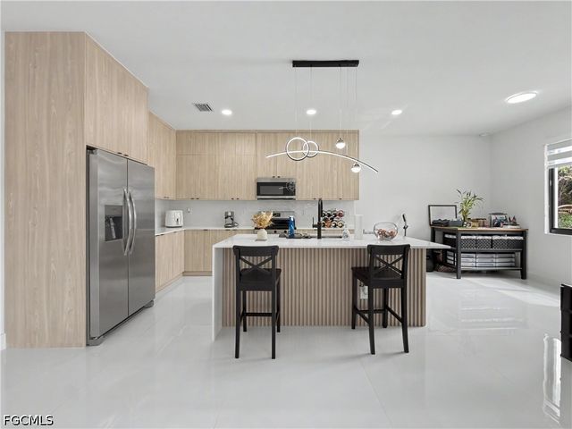 402 Thompson AVE, Lehigh Acres, FL 33972