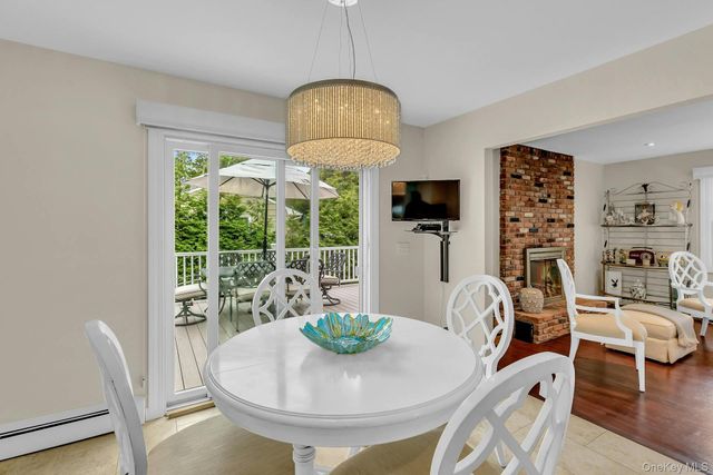 17 Lovell Road, Hampton Bays, NY 11946