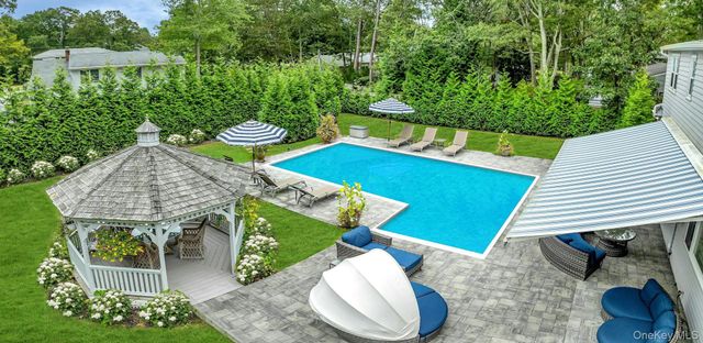 17 Lovell Road, Hampton Bays, NY 11946