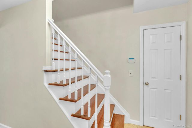 17 Lovell Road, Hampton Bays, NY 11946