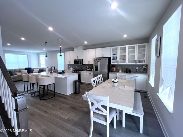 1 Halifax Road 1, Bayville, NJ 08721