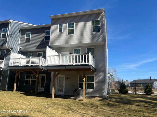 1 Halifax Road 1, Bayville, NJ 08721